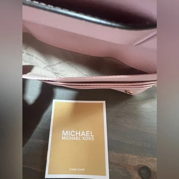 ✨🏷️SALE✨NWT Michael Kors Jet Set Lg Carryall Bifold Wallet w/ Card Case, Blossom - Picture 11 of 12